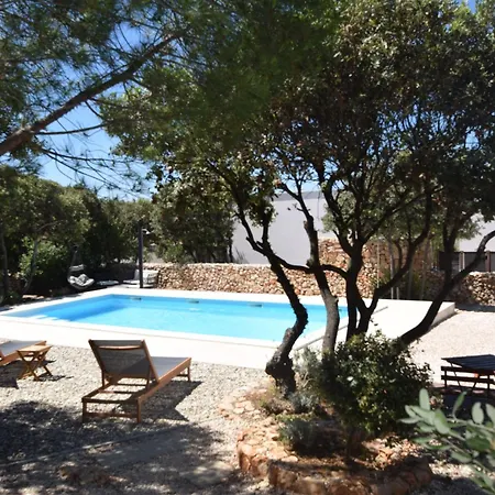 Holiday home In Mit Grosser Terrasse Mandre